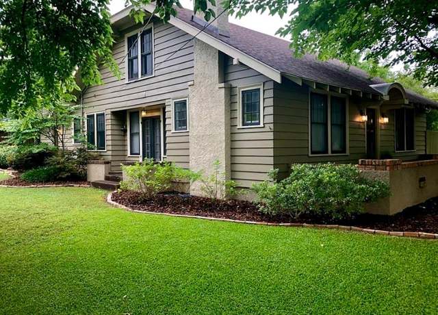 Property at 1001 S Locust St, Clarksville, TX 75426, 4 beds, 2 baths