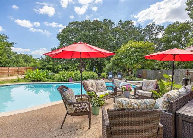 Property at 3000 Karen Way, Granbury, TX 76049, 4 beds, 2 baths