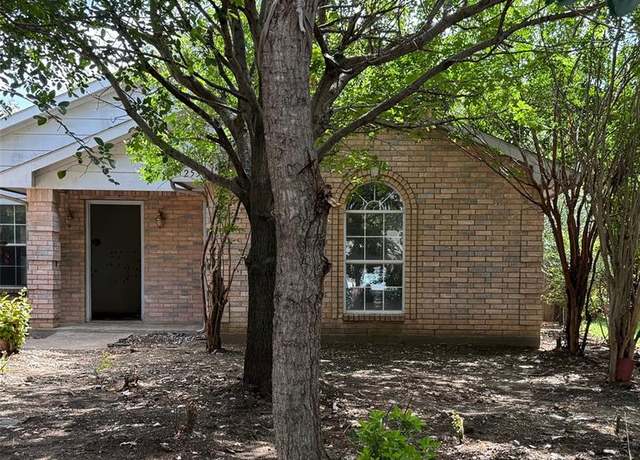 Property at 2533 Tristian Ct, Dallas, TX 75211, 3 beds, 2 baths