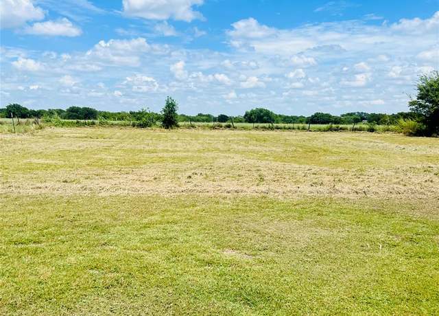 Property at 804 Casa Vista Dr, Rio Vista, TX 76093, 3 beds, 2 baths