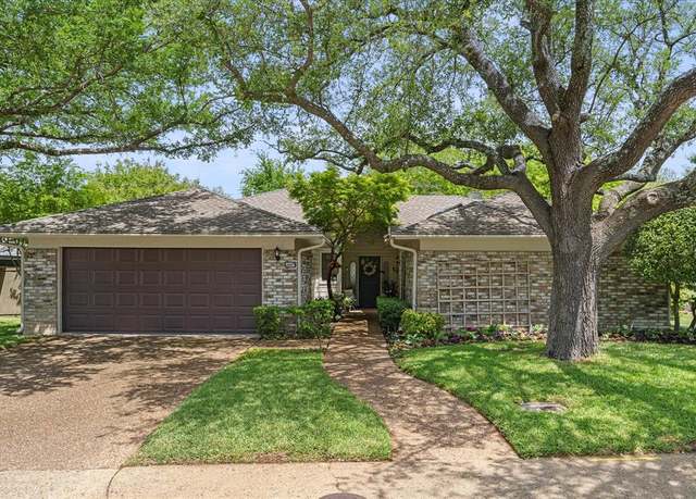 Property at 9049 Stone Creek Pl, Dallas, TX 75243, 3 beds, 3 baths