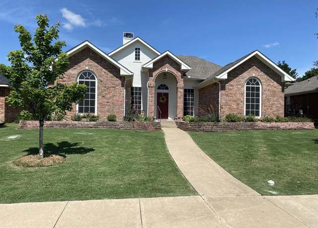 Property at 2900 Boyd St, Ennis, TX 75119, 3 beds, 2 baths