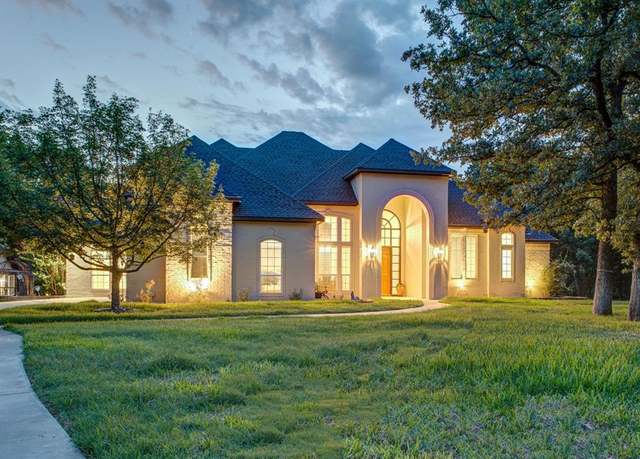 Property at 258 W Ridge St, Decatur, TX 76234, 4 beds, 4.5 baths
