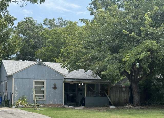 Property at 606 10th St, Grand Prairie, TX 75051, 2 beds, 1 bath