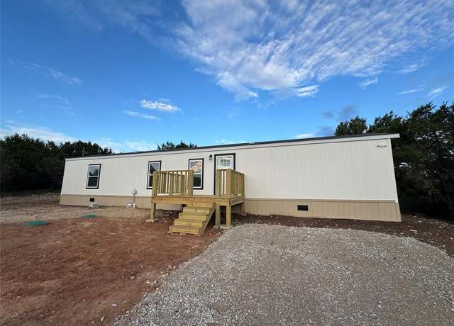 Property at 2225 Woodview Trl, Granbury, TX 76048, 3 beds, 2 baths