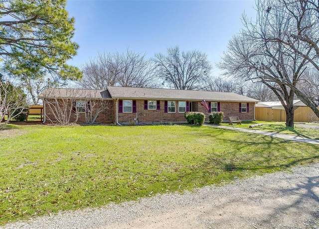 Property at 2570 Whiterock Rd, Denton, TX 76208, 3 beds, 2 baths