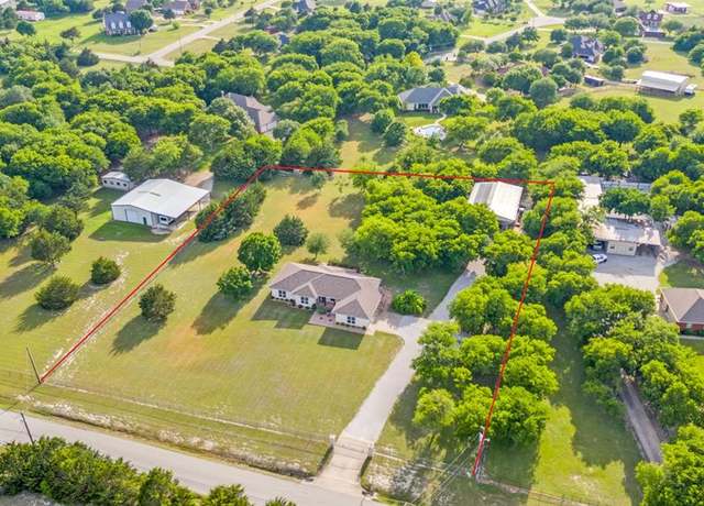 Property at 1811 Ashford Ln, Midlothian, TX 76065, 4 beds, 2 baths