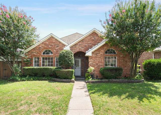 Property at 1808 Williams Way Ln, Dallas, TX 75228, 4 beds, 2.5 baths