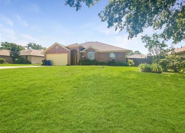 Property at 1216 E 6th St, Krum, TX 76249, 3 beds, 2 baths