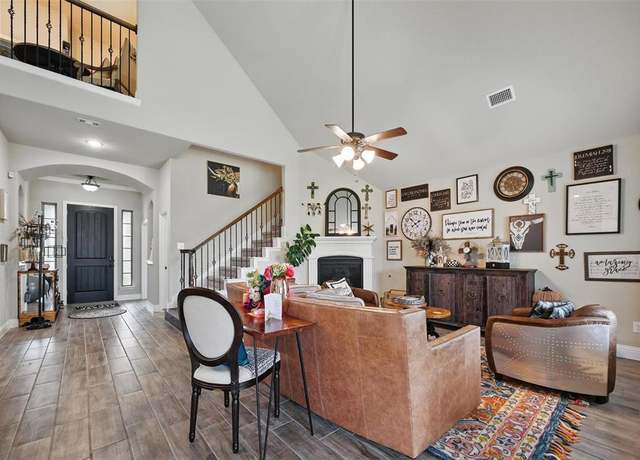 Property at 261 Pennridge Dr, Forney, TX 75126, 5 beds, 3.5 baths