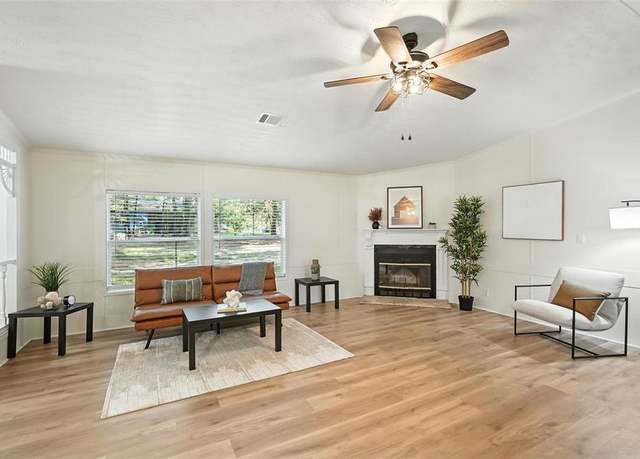 Property at 2518 Lovely Dr, Chandler, TX 75758, 3 beds, 2 baths