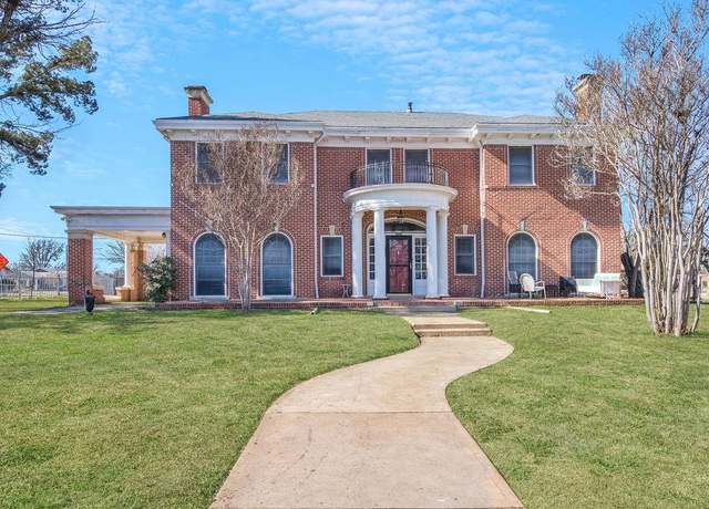 Property at 1216 S Colorado St, Coleman, TX 76834, 6 beds, 3.5 baths