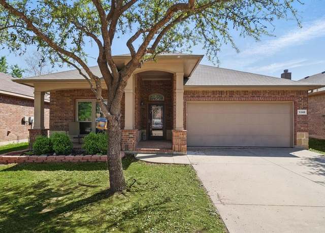 Property at 1340 Castlegar Ln, Fort Worth, TX 76247, 3 beds, 2 baths