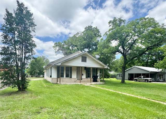 Property at 601 Elm St, Teague, TX 75860, 3 beds, 1 bath