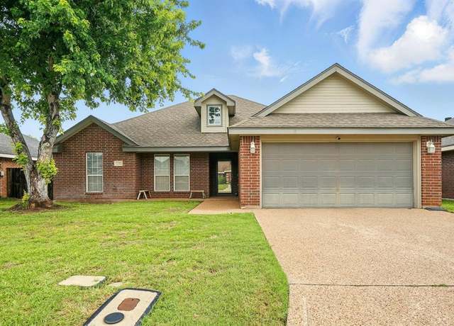 Property at 1242 Tulane Dr, Abilene, TX 79602, 3 beds, 2 baths