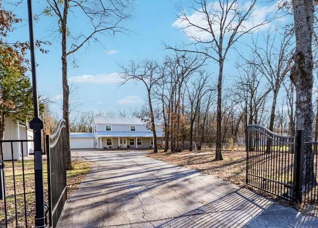 Property at 20253 Leisureland Rd, Mabank, TX 75156, 4 beds, 3 baths