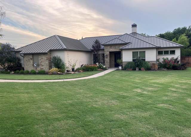 Property at 106 Crystal Cv, Waxahachie, TX 75165, 4 beds, 2 baths