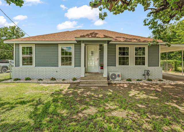 Property at 690 S Fifth Ave, Stephenville, TX 76401, 2 beds, 1 bath