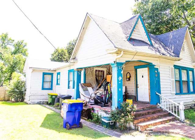 Property at 600 E Franklin St, Hillsboro, TX 76645, 4 beds, 1 bath