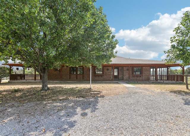 Property at 660 Twilla Trl, Azle, TX 76020, 3 beds, 2 baths