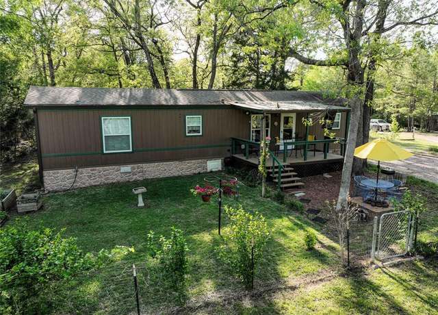 Property at 212 E Willow Ln, Murchison, TX 75778, 2 beds, 2 baths
