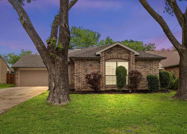 Property at 516 Redbud, Forney, TX 75126, 3 beds, 2 baths