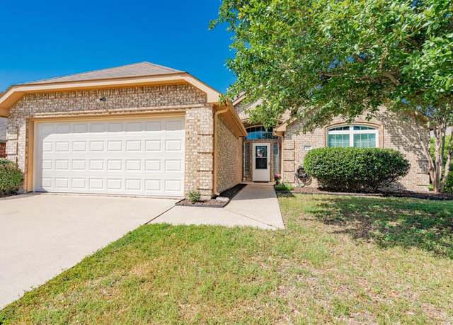 Property at 113 Pinion Ln, Rockwall, TX 75032, 3 beds, 2 baths
