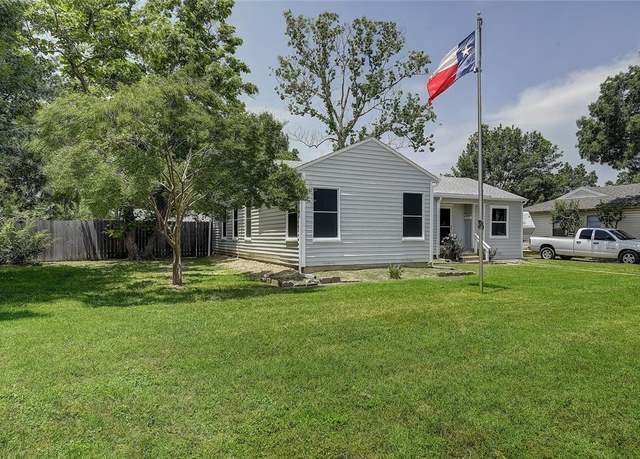 Property at 1601 Elizabeth Dr, Garland, TX 75042, 4 beds, 3 baths