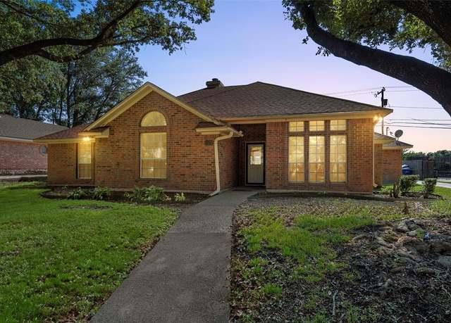 Property at 416 Meadow Mountain Dr, Waco, TX 76712, 4 beds, 2 baths