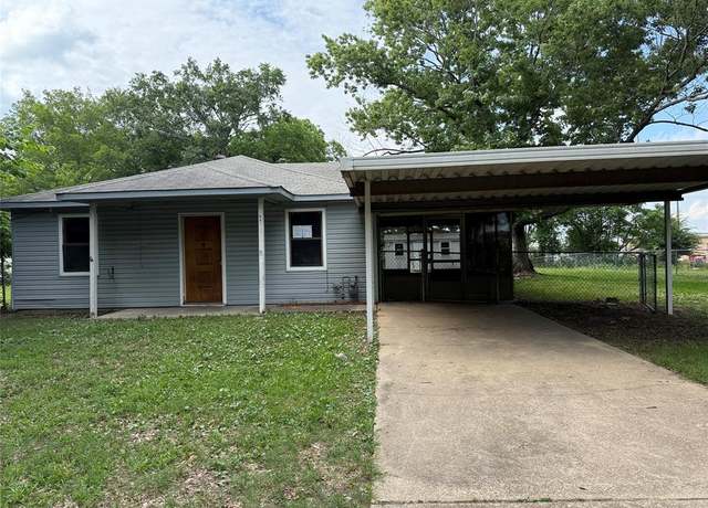 Property at 3516 Austin St, Texarkana, TX 75501, 3 beds, 1 bath