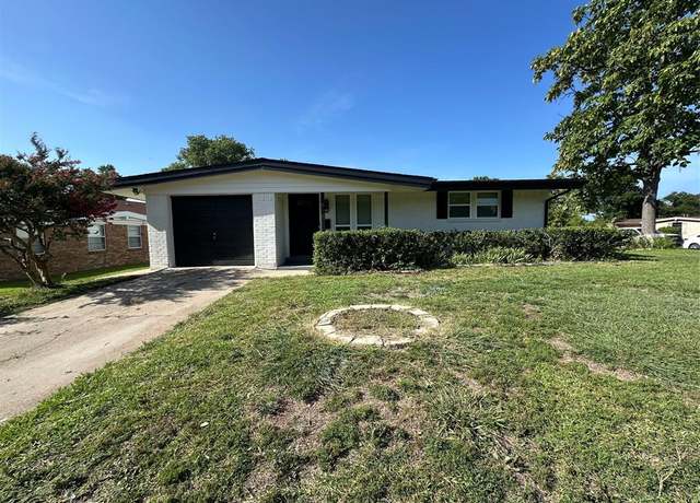 Property at 618 Henderson Cir, Garland, TX 75040, 3 beds, 1.5 baths