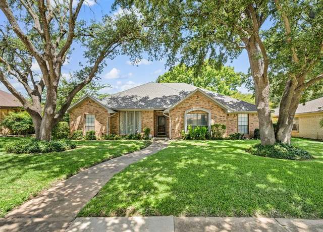 Property at 2013 Portsmouth Dr, Richardson, TX 75082, 3 beds, 2.5 baths