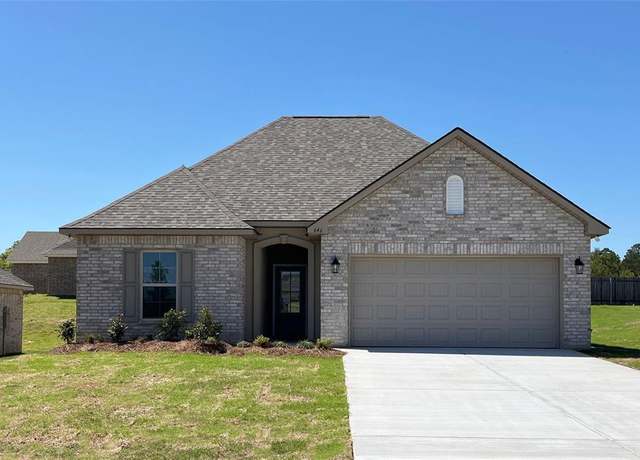 Property at 646 Hilltop Cir, Shreveport, LA 71107, 3 beds, 2 baths