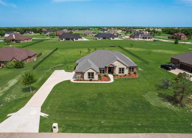 Property at 1044 Encino Ct, Wills Point, TX 75169, 4 beds, 3 baths