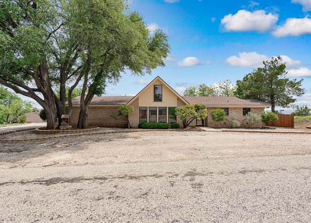 Property at 117 Glendale Rd, Sweetwater, TX 79556, 4 beds, 3 baths