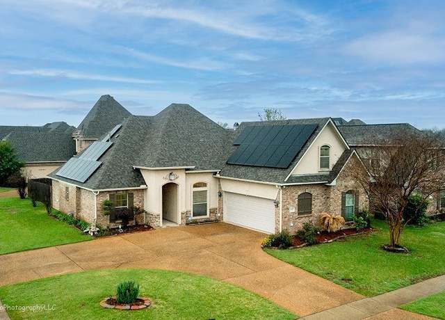 Property at 525 Tupelo Dr, Bossier City, LA 71111, 4 beds, 3 baths