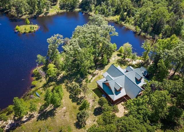 Property at 13 Lakeside Dr, Montalba, TX 75853