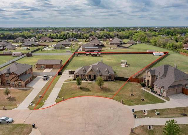 Property at 8820 Etta Ct, Waxahachie, TX 75167, 4 beds, 2 baths