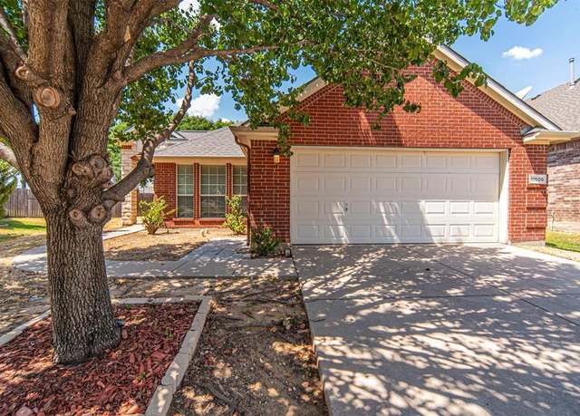 Property at 11505 Emory Trl, Fort Worth, TX 76244, 3 beds, 2 baths