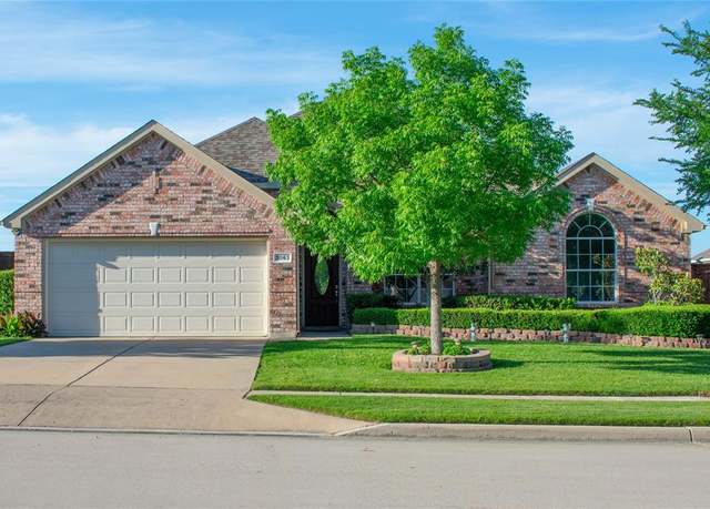 Property at 3063 Seabrook Dr, Little Elm, TX 75068, 4 beds, 2 baths