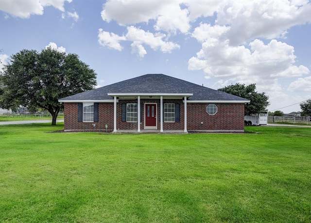 Property at 365 Country Ln, Haslet, TX 76052, 4 beds, 2 baths