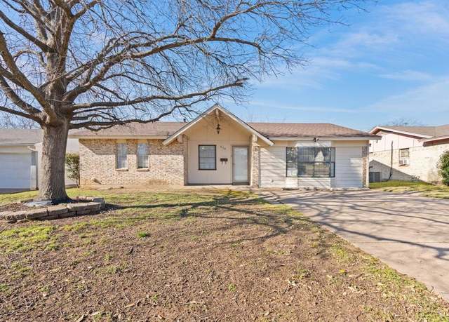 Property at 613 Newton Dr, Burleson, TX 76028, 4 beds, 1.5 baths