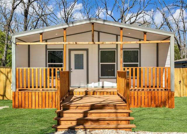 Property at 125 Allen St, Mabank, TX 75156, 3 beds, 2 baths