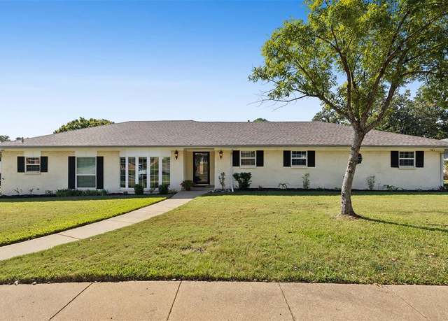Property at 1610 Newsom Ct, Pantego, TX 76013, 4 beds, 2.5 baths