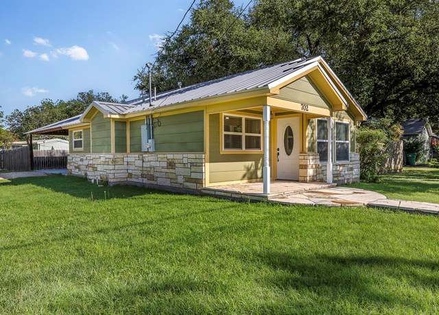 Property at 702 N Park St, Dublin, TX 76446, 2 beds, 1 bath