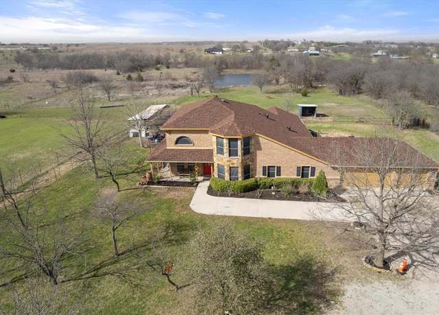Property at 5824 Sky Rd, Joshua, TX 76058, 4 beds, 3.5 baths