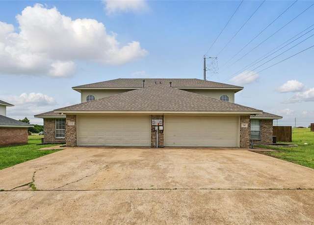 Property at 312 California Dr, Glenn Heights, TX 75154, 6 beds, 4 baths
