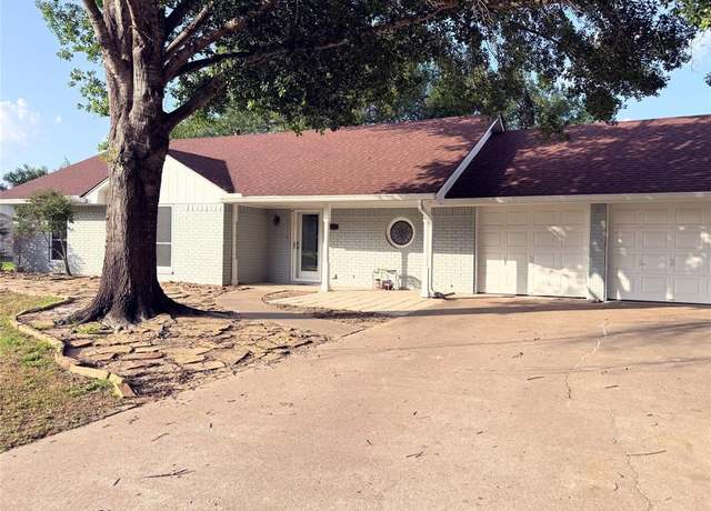Property at 1111 Joel St, Groesbeck, TX 76642, 3 beds, 2 baths