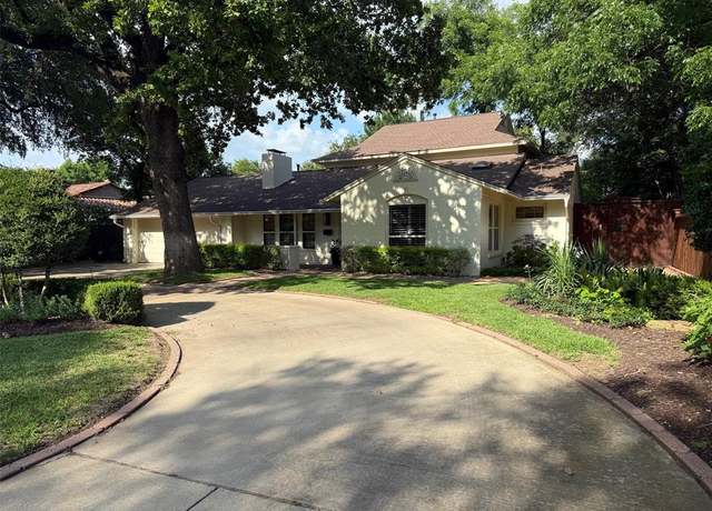 Property at 104 Crestwood Dr, Fort Worth, TX 76107, 4 beds, 3 baths