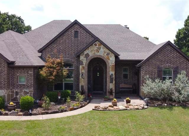 Property at 665 Amanda Lee, Combine, TX 75159, 3 beds, 3.5 baths